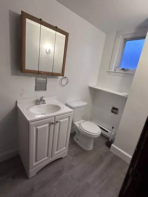 13 Ringgold St, Springfield, MA 01107 photo 6
