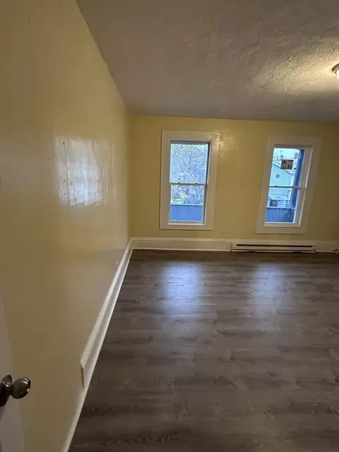 13 Ringgold St, Springfield, MA 01107 photo 11
