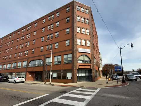 24 Park St #4F, Attleboro, MA 02703