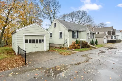 19 Cedar St, Beverly, MA 01915 photo 30