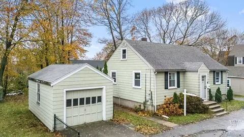 19 Cedar St, Beverly, MA 01915 photo 4