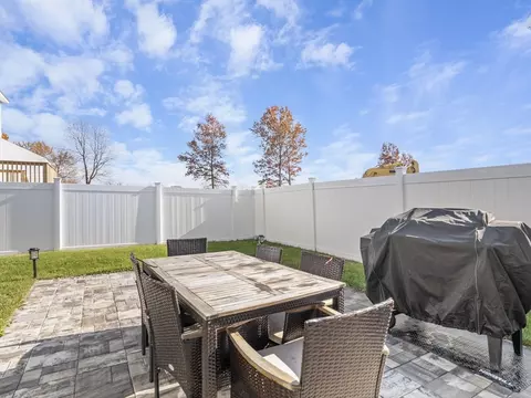 909 Dwelly St, Fall River, MA 02724 photo 29