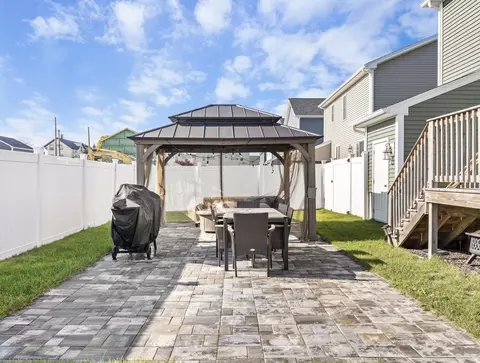 909 Dwelly St, Fall River, MA 02724 photo 28