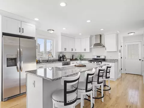 909 Dwelly St, Fall River, MA 02724 photo 3