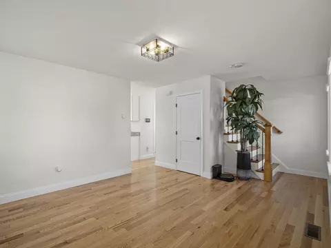 909 Dwelly St, Fall River, MA 02724 photo 12