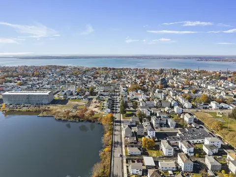 909 Dwelly St, Fall River, MA 02724 photo 38