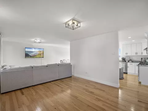 909 Dwelly St, Fall River, MA 02724 photo 10