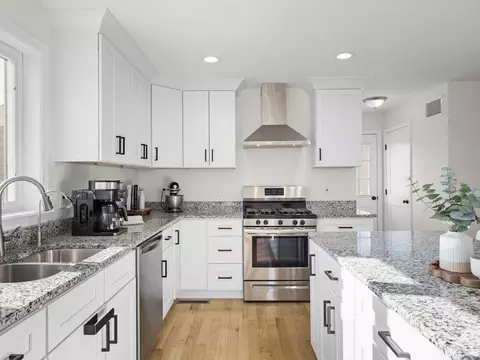 909 Dwelly St, Fall River, MA 02724 photo 2