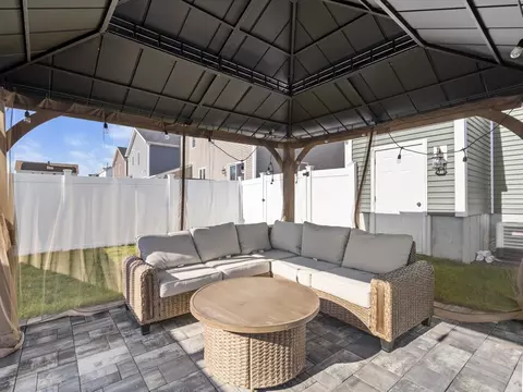 909 Dwelly St, Fall River, MA 02724 photo 30