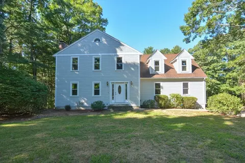 50 Heather Ln, Wrentham, MA 02093