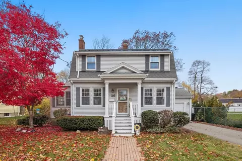 26 Britton St, Stoughton, MA 02072