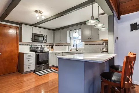 2 Gardner Ave, Attleboro, MA 02703 photo 8