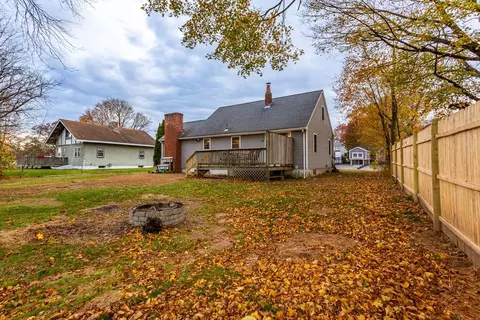 2 Gardner Ave, Attleboro, MA 02703 photo 5