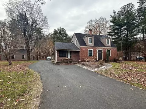 315 Holyoke Rd, Westfield, MA 01085