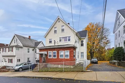 17 Ashton St, Everett, MA 02149 photo 2