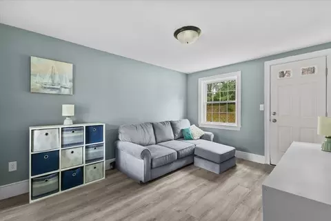 100 Whiting St, Hingham, MA 02043 photo 4