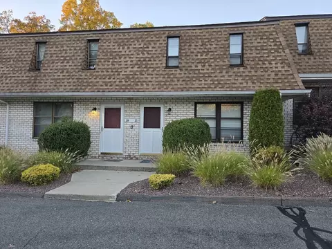 17 Granby Hts #17, Granby, MA 01033