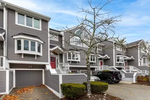 1200 Salem St #127, Lynnfield, MA 01940
