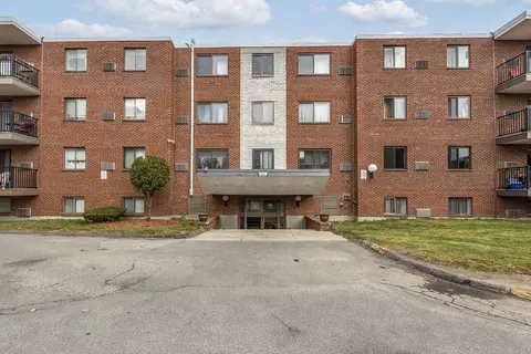 1100 Governors Dr #6, Winthrop, MA 02152