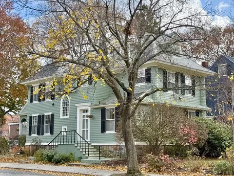 Exterior - 61 William St, Worcester, MA 01609 photo 2 of 7