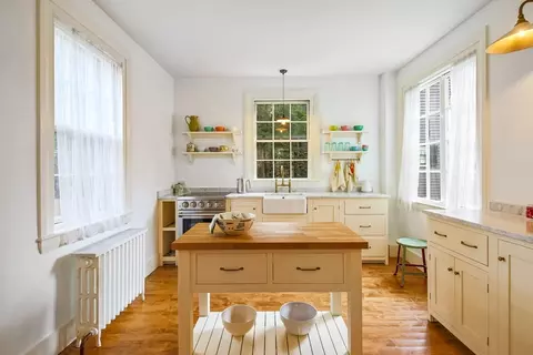 Kitchen - 61 William St, Worcester, MA 01609 photo 1 of 4