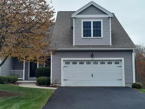 28 Brierly Cir #28, Millbury, MA 01527