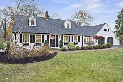 309 S Main St, Cohasset, MA 02025