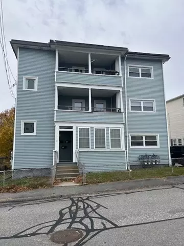 31 Goddard St, Webster, MA 01570 photo 2