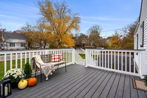 7 Davis St, Saugus, MA 01906 photo 5