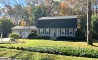 141 Barry St, Feeding Hills, MA 01030