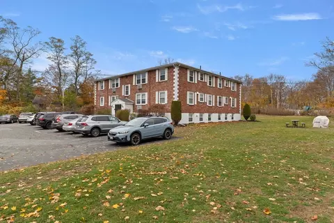 Exterior - 37 Holten St #2, Danvers, MA 01923 photo 2 of 4