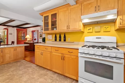 26 Coggeshall Rd, Gloucester, MA 01930 photo 8