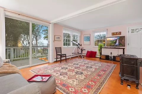 26 Coggeshall Rd, Gloucester, MA 01930 photo 4