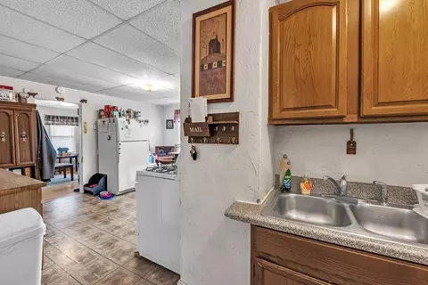 110 Chase Ave, Webster, MA 01570 photo 19