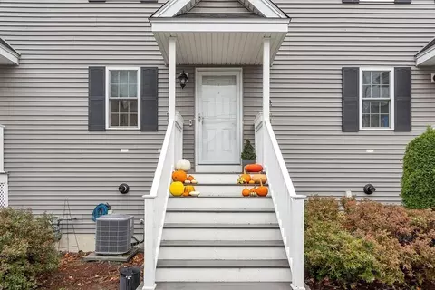80 Rogers St #204, Lowell, MA 01852