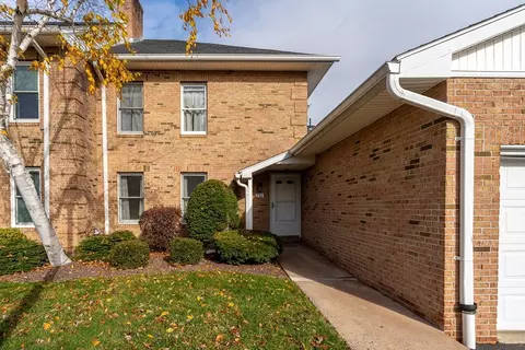 7 Castle Hill Rd #G, Agawam, MA 01001