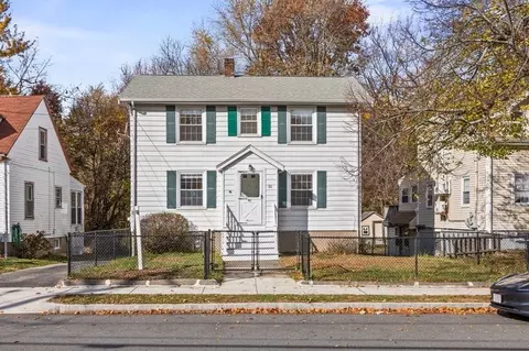 51 Brook Rd, Quincy, MA 02169