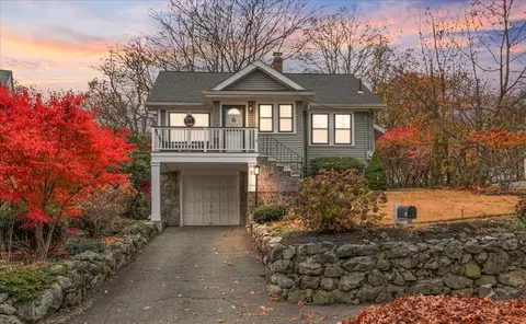 55 Circle Dr, Waltham, MA 02452