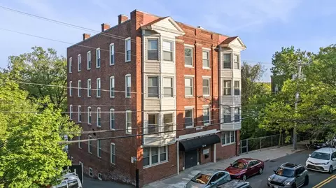 72 River St #10, Haverhill, MA 01832