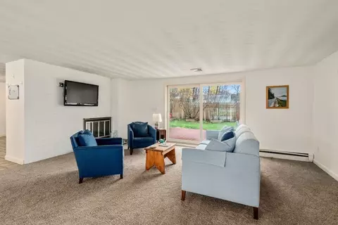 Living - 30 Edith Rd, Framingham, MA 01701 photo 2 of 4