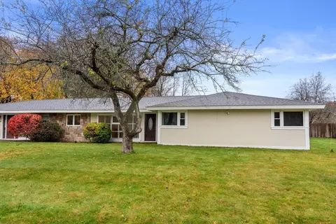 30 Edith Rd, Framingham, MA 01701