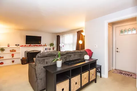 7 Sheffield Rd, Natick, MA 01760 photo 3