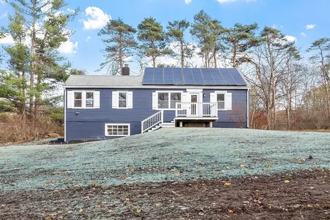 25 Eastern Ave, Lunenburg, MA 01462