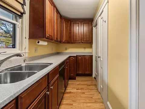 57 Berwick St, Worcester, MA 01602 photo 21