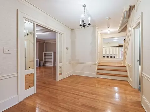 57 Berwick St, Worcester, MA 01602 photo 6