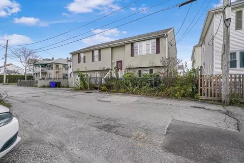 76 Price Pl, Fall River, MA 02724