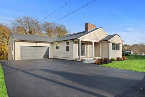 2 Howard Ct, Woburn, MA 01801
