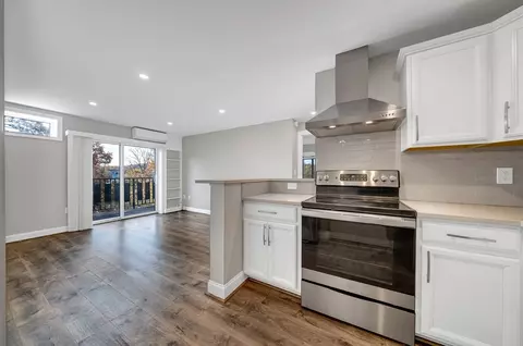26 W Wyoming Ave #4E, Melrose, MA 02176