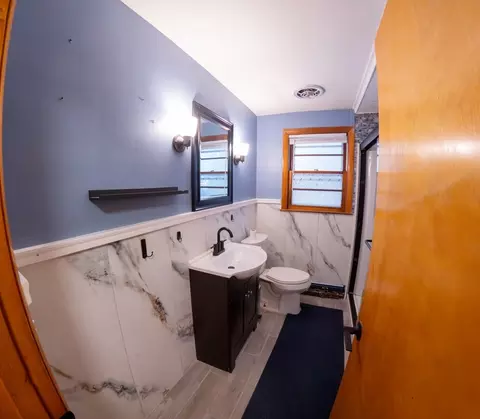 Bath - 25 White Ave # -A, Worcester, MA 01605 photo 1 of 2