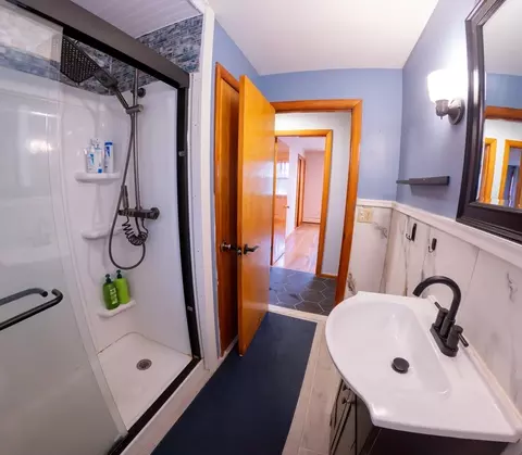 Bath - 25 White Ave # -A, Worcester, MA 01605 photo 2 of 2